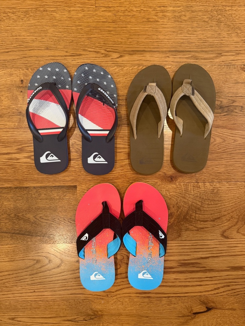 (3) pairs Quiksilver boys youth size 5 flip flops sandals